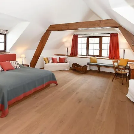 Forsthaus Gradisch *